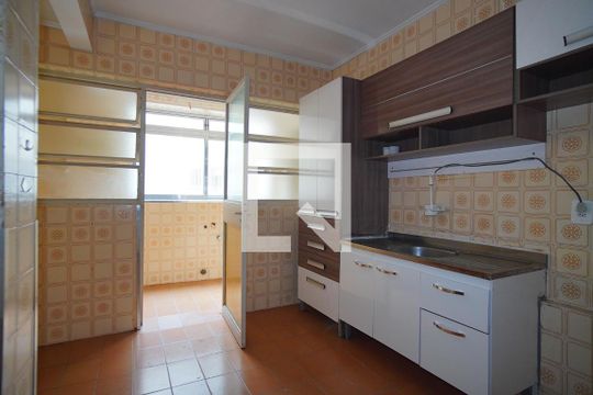 Cozinha de apartamento para alugar com 3 quartos, 122m² em São João, Porto Alegre