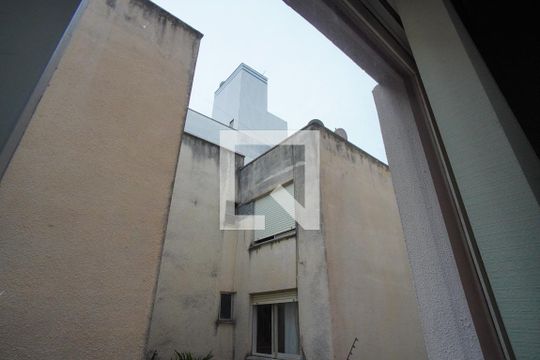 Sala - Vista de apartamento para alugar com 3 quartos, 122m² em São João, Porto Alegre