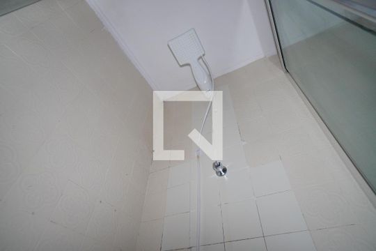 Banheiro  de apartamento para alugar com 3 quartos, 122m² em São João, Porto Alegre
