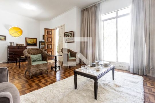 Casa para alugar com 3 quartos, 300m² em Água Branca, São Paulo