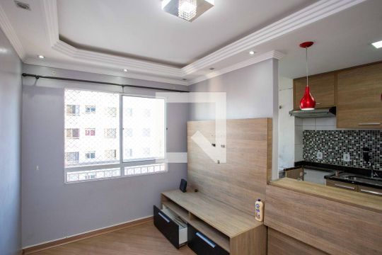 Apartamento à venda com 2 quartos, 43m² em Canhema, Diadema