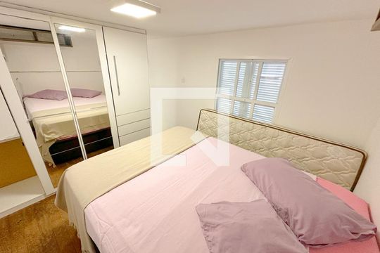 Quarto de casa para alugar com 1 quarto, 50m² em Ponta das Canas, Florianópolis