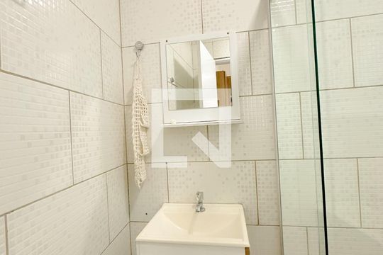 Banheiro de casa para alugar com 1 quarto, 50m² em Ponta das Canas, Florianópolis