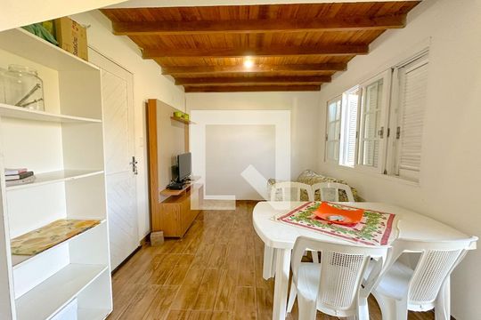 Sala de Jantar de casa para alugar com 1 quarto, 50m² em Ponta das Canas, Florianópolis