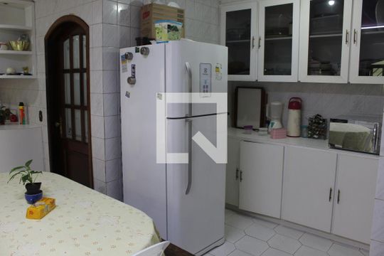 Cozinha de casa para alugar com 5 quartos, 520m² em Granja Carolina, Cotia