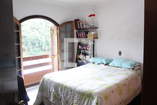 Suíte 1 de casa para alugar com 5 quartos, 520m² em Granja Carolina, Cotia