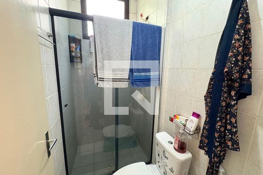 Banheiro Social de apartamento à venda com 2 quartos, 56m² em Jardim Samambaia, Jundiaí