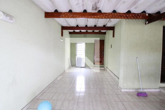 Garagem de casa à venda com 4 quartos, 129m² em Vila Sabrina, São Paulo
