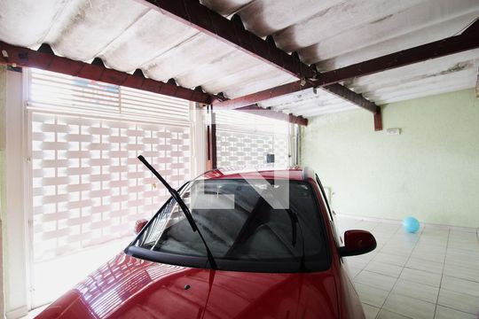 Garagem de casa à venda com 4 quartos, 129m² em Vila Sabrina, São Paulo