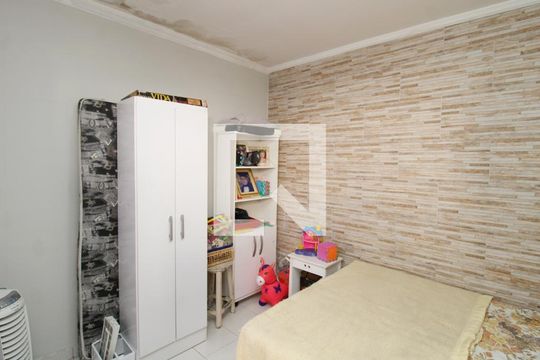 Suíte de casa à venda com 4 quartos, 129m² em Vila Sabrina, São Paulo