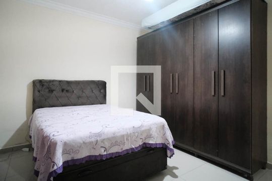 Quarto 1 de casa à venda com 6 quartos, 220m² em Cidade Líder, São Paulo