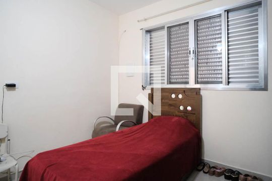 Quarto 2 de casa à venda com 6 quartos, 220m² em Cidade Líder, São Paulo