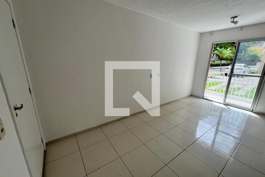 Sala de apartamento à venda com 2 quartos, 53m² em Taquara, Rio de Janeiro