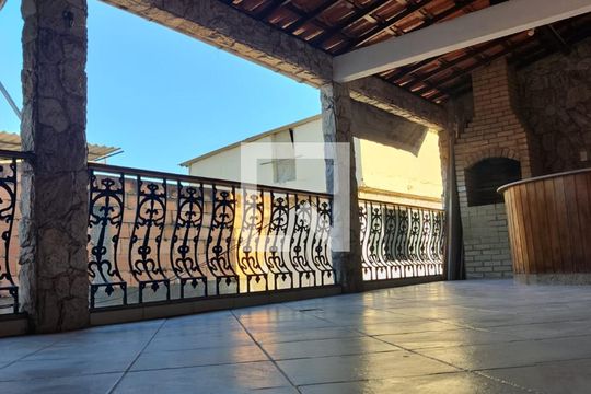 Churrasqueira de casa à venda com 2 quartos, 100m² em Curicica, Rio de Janeiro