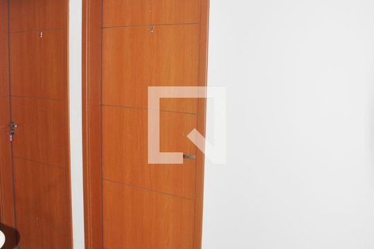 Hall de entrada de apartamento à venda com 2 quartos, 38m² em Vila Pereira Cerca, São Paulo