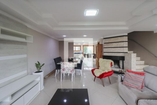 Casa à venda com 3 quartos, 218m² em Jardim America, São Leopoldo