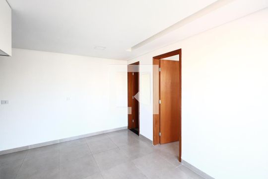 Sala de apartamento para alugar com 2 quartos, 46m² em Vila Esperança, São Paulo