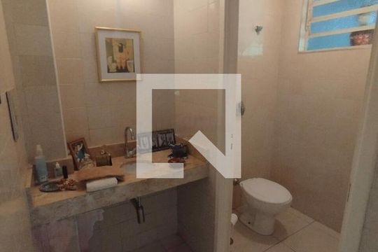 Casa à venda com 3 quartos, 200m² em Vila Cordeiro, São Paulo