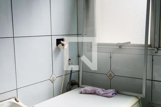 Lavanderia de apartamento para alugar com 3 quartos, 70m² em Continental, Osasco