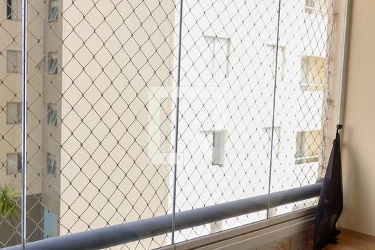 Sacada de apartamento para alugar com 3 quartos, 70m² em Continental, Osasco