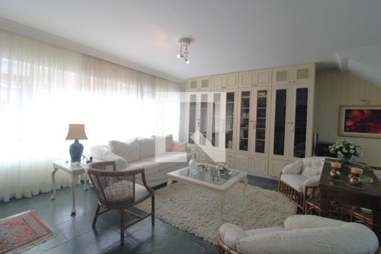 Sala de casa à venda com 3 quartos, 220m² em Jardim Umuarama, São Paulo