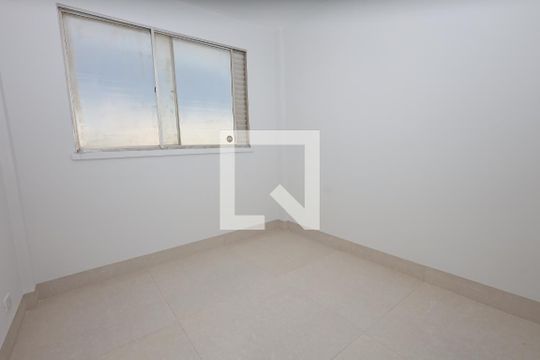 Quarto 2 de apartamento para alugar com 2 quartos, 60m² em Setor Bueno, Goiânia