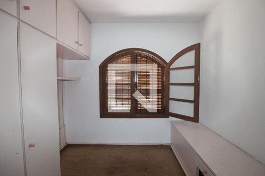Quarto 2 de casa para alugar com 3 quartos, 165m² em Jardim Sonia, São Paulo