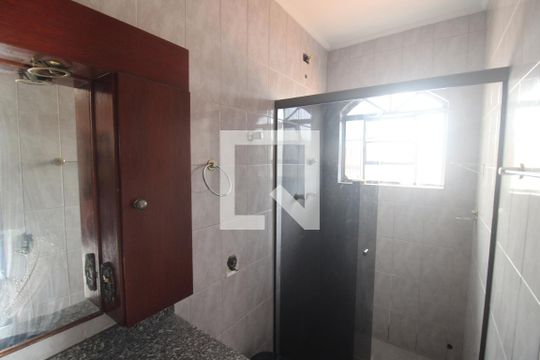 Banheiro  de casa para alugar com 3 quartos, 165m² em Jardim Sonia, São Paulo
