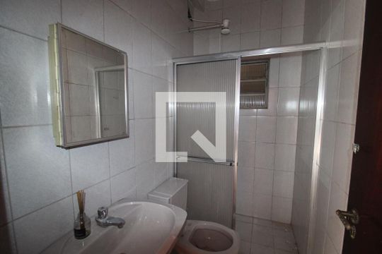 Garagem - Banheiro de casa para alugar com 3 quartos, 165m² em Jardim Sonia, São Paulo