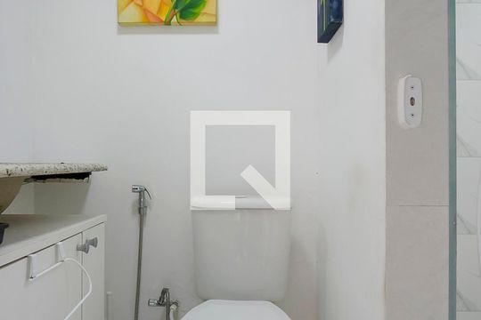 Banheiro de apartamento para alugar com 2 quartos, 70m² em Vila Camargo, São Bernardo do Campo