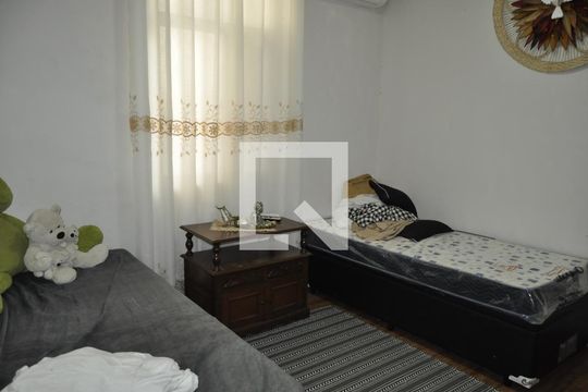 Quarto 1 de casa para alugar com 3 quartos, 100m² em Engenho de Dentro, Rio de Janeiro