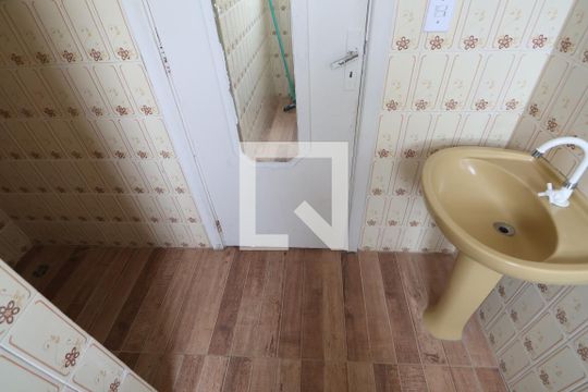Banheiro de apartamento à venda com 1 quarto, 35m² em Centro, Canoas