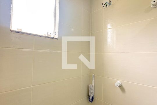 Banheiro de apartamento para alugar com 2 quartos, 63m² em Ingleses do Rio Vermelho, Florianópolis