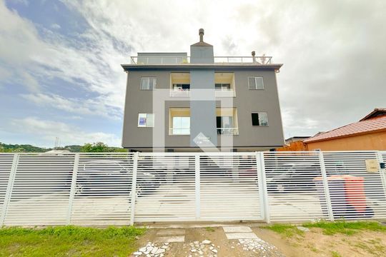 Fachada de apartamento para alugar com 2 quartos, 63m² em Ingleses do Rio Vermelho, Florianópolis