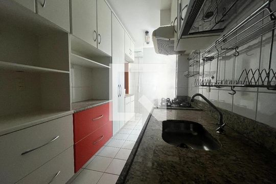 Cozinha de apartamento para alugar com 3 quartos, 90m² em Sul (águas Claras), Brasília