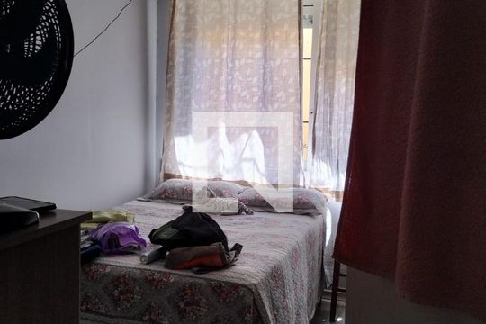 Quarto de apartamento à venda com 1 quarto, 40m² em Morro Santana, Porto Alegre