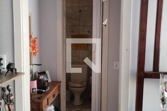 Corredor de apartamento à venda com 1 quarto, 40m² em Morro Santana, Porto Alegre