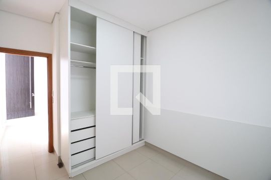 Quarto 1 de casa para alugar com 4 quartos, 245m² em Vigilato Pereira, Uberlândia