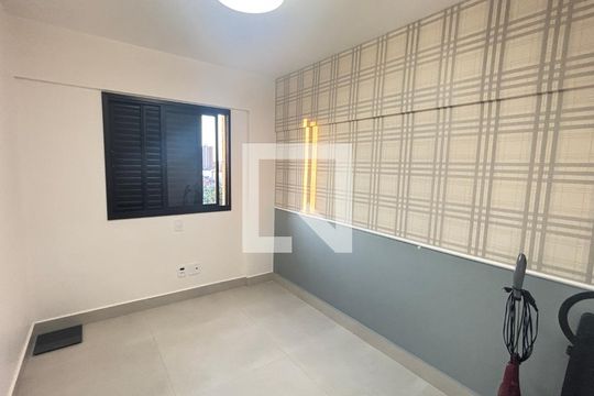 Quarto de apartamento à venda com 2 quartos, 57m² em Vila Valparaíso, Santo André