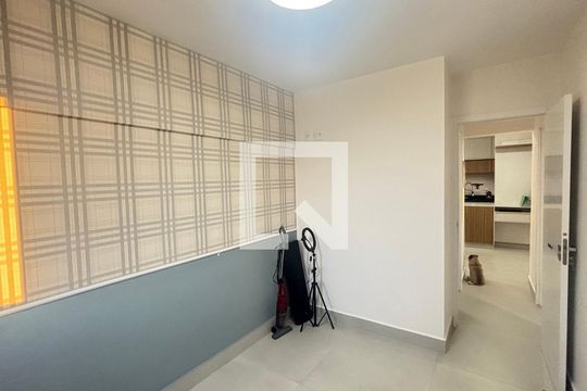 Quarto de apartamento à venda com 2 quartos, 57m² em Vila Valparaíso, Santo André
