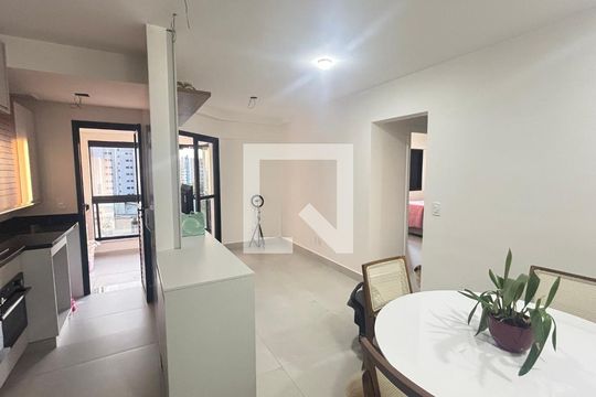 Sala  de apartamento à venda com 2 quartos, 57m² em Vila Valparaíso, Santo André