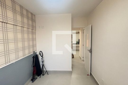Quarto de apartamento à venda com 2 quartos, 57m² em Vila Valparaíso, Santo André