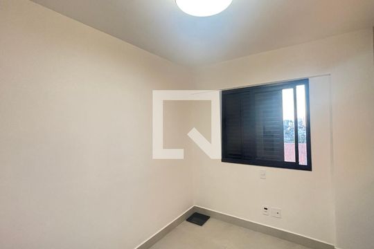 Quarto de apartamento à venda com 2 quartos, 57m² em Vila Valparaíso, Santo André