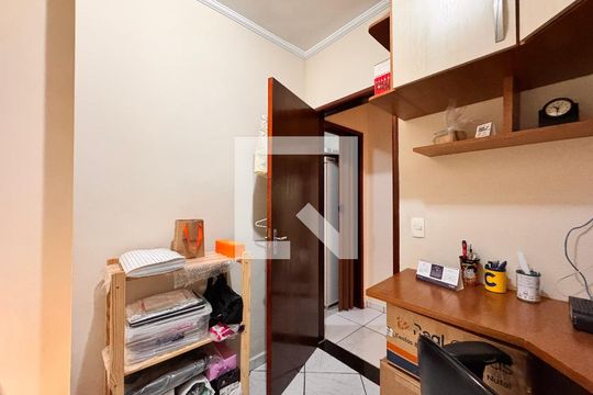 Quarto 1 de apartamento à venda com 2 quartos, 64m² em Jardim Santo Antônio, Santo André