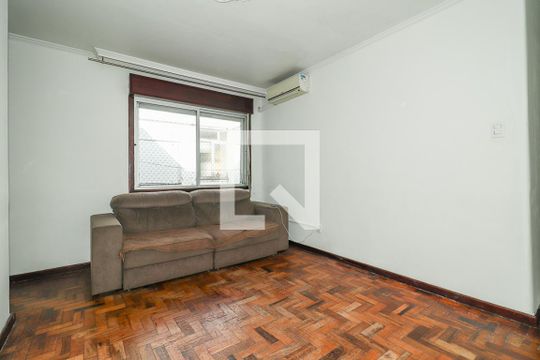 Sala de apartamento à venda com 2 quartos, 69m² em Navegantes, Porto Alegre