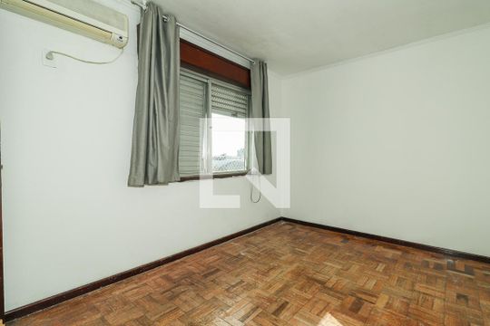 Quarto de apartamento à venda com 2 quartos, 69m² em Navegantes, Porto Alegre