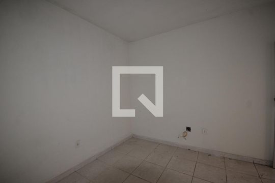 Sala / Quarto de kitnet/studio para alugar com 1 quarto, 15m² em Bento Ribeiro, Rio de Janeiro