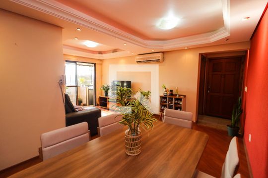 Sala de apartamento à venda com 3 quartos, 89m² em Nonoai, Porto Alegre