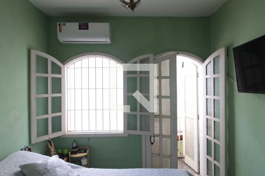 Suite de casa à venda com 3 quartos, 180m² em Santa Monica, Belo Horizonte