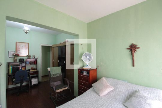 SuiteSuite de casa à venda com 3 quartos, 180m² em Santa Monica, Belo Horizonte